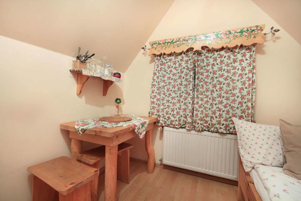 Nasza Chata - Pokoje I Apartamenty ซาโกปาเน ภายนอก รูปภาพ